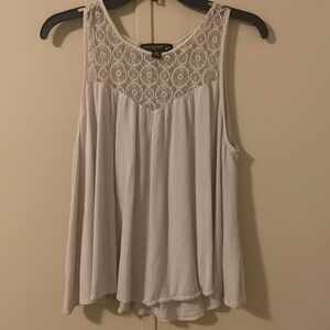 🎉🏷️Living Doll Sleeveless Top🛍️🎉